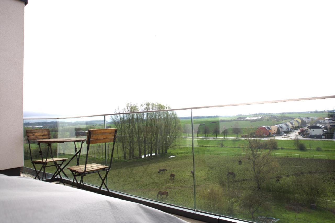 Peaceful Modern 2 Bedroom Penthouse With Nice View Hesperange Bagian luar foto